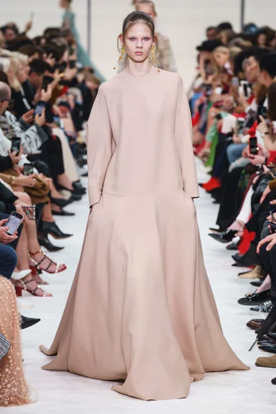 Look 49